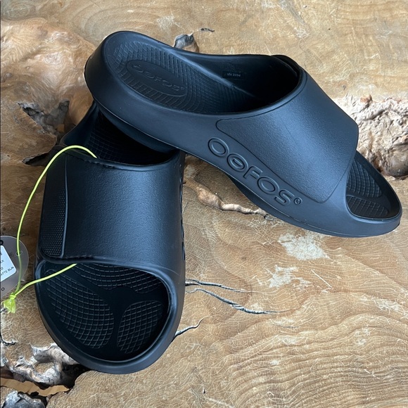 NWT Unisex Men Women OOAHH SPORT FLEX RecoverySANDAL SLIDE Matte Black M8 W10 - Picture 2 of 14